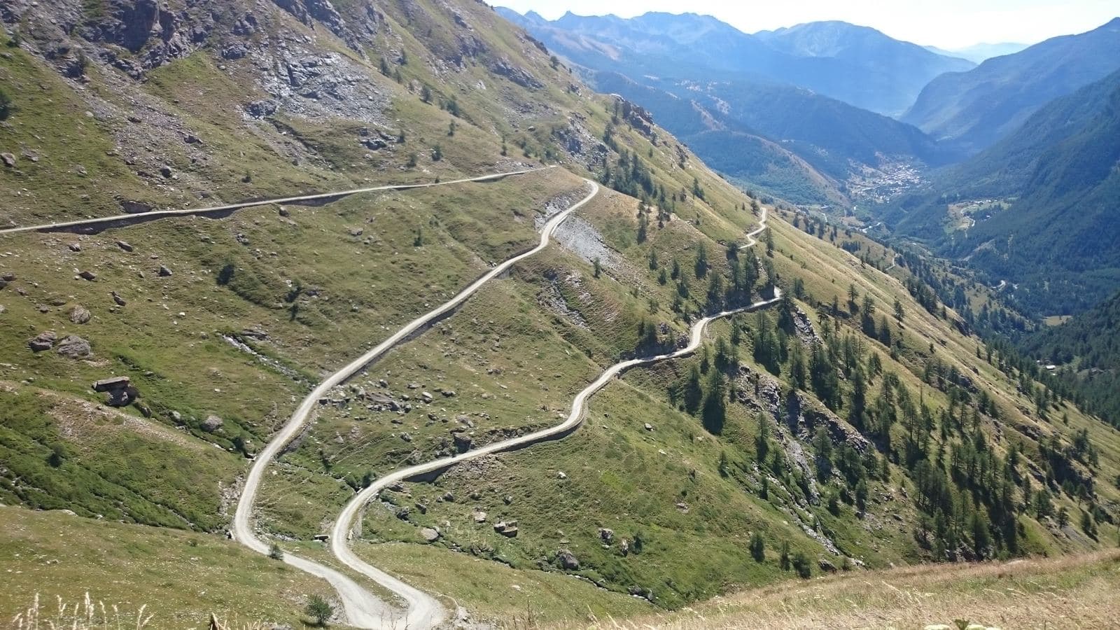The gravel hairpins of the Strada dell'Assietta
